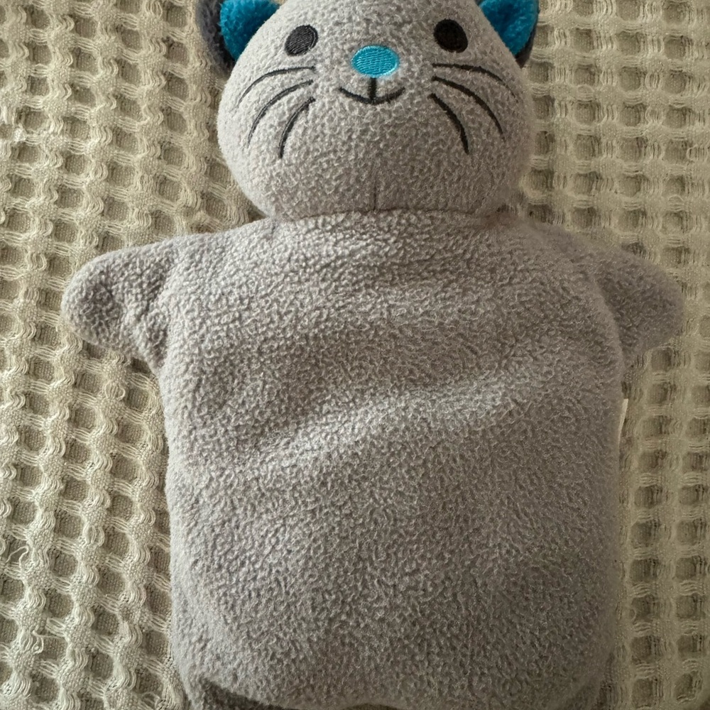 Yogibo Gray Cat